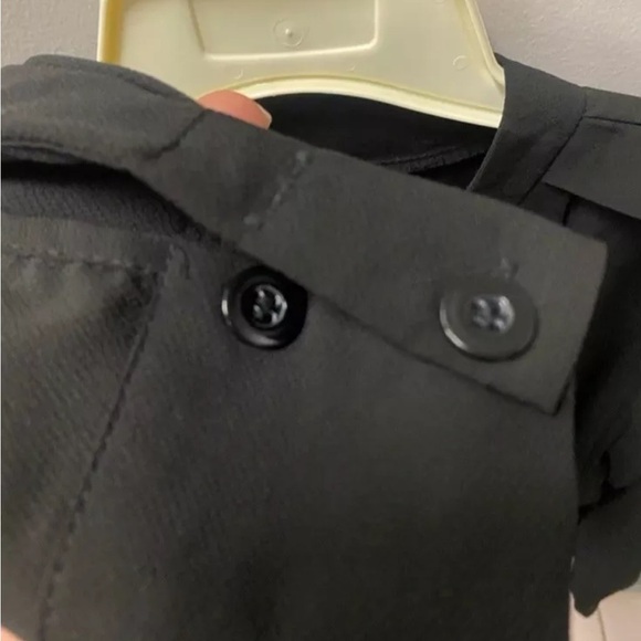 SHEIN black V-neck front pleated pullover blouse Women’s Size Small - Picture 5 of 9